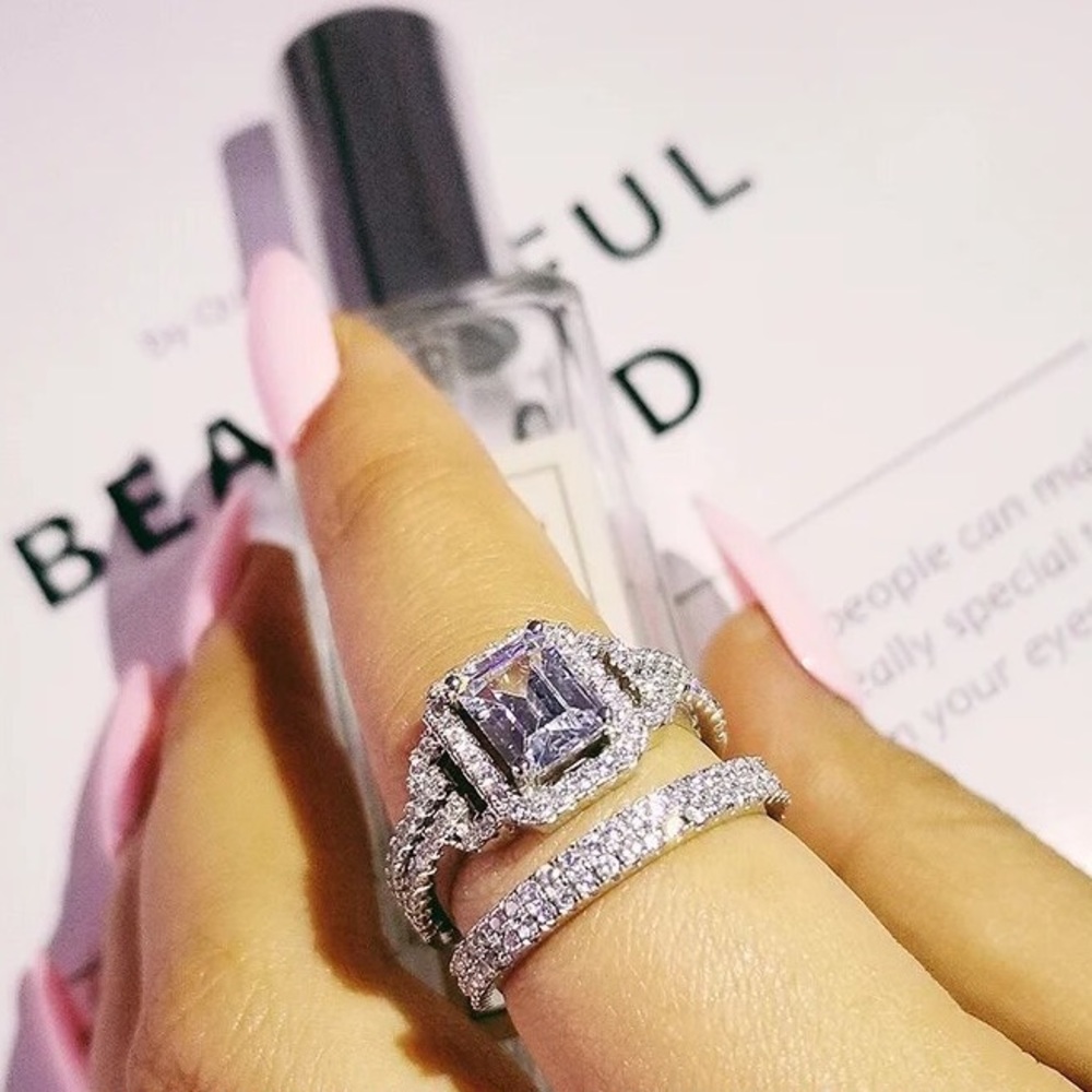 Stylish Wedding Ring Set - Picture 2 of 5